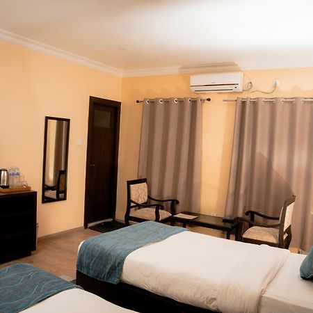 Hotel Maden Inn Itahari ภายนอก รูปภาพ