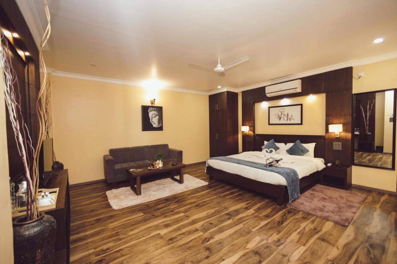 Hotel Maden Inn Itahari ภายนอก รูปภาพ
