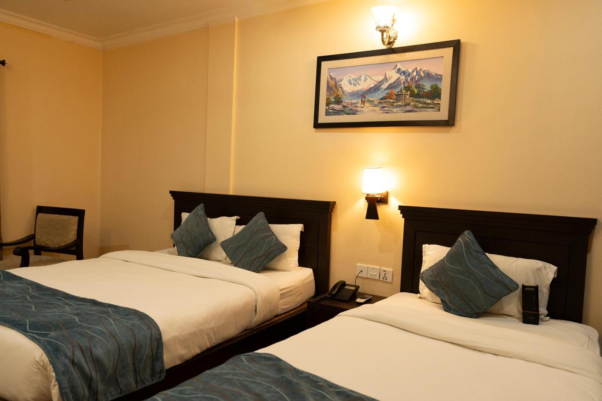 Hotel Maden Inn Itahari ภายนอก รูปภาพ