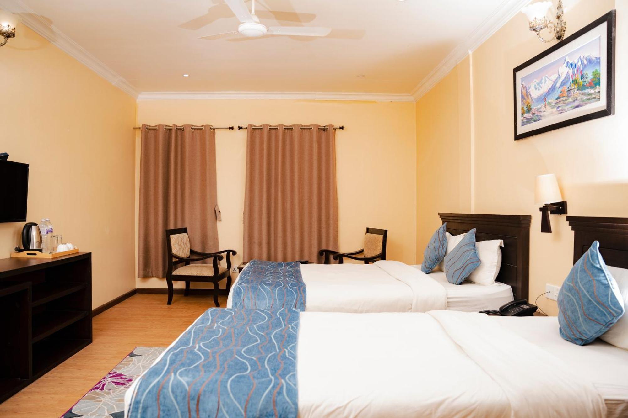 Hotel Maden Inn Itahari ภายนอก รูปภาพ