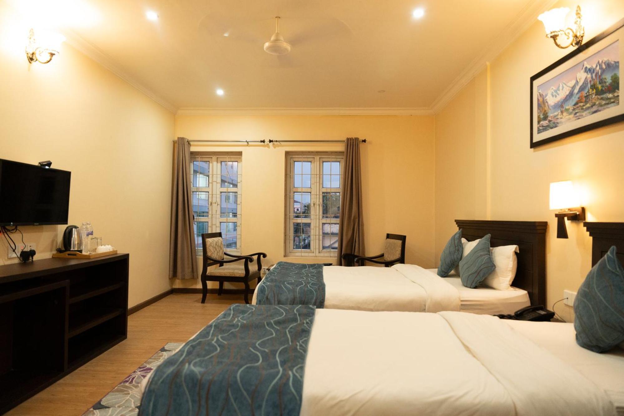 Hotel Maden Inn Itahari ภายนอก รูปภาพ