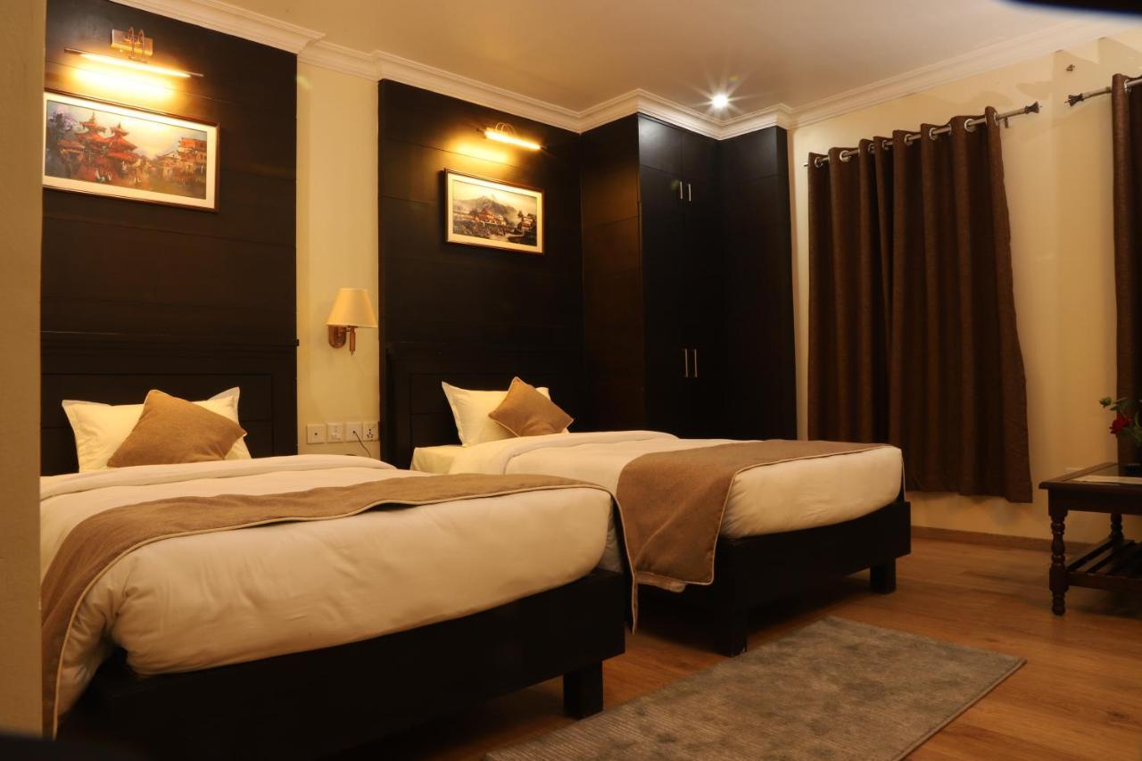 Hotel Maden Inn Itahari ภายนอก รูปภาพ