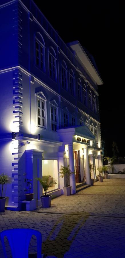 Hotel Maden Inn Itahari ภายนอก รูปภาพ