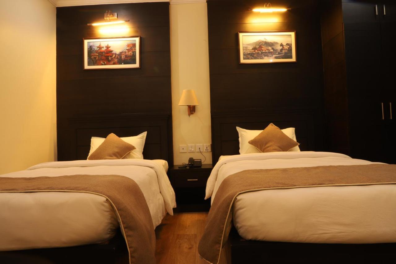 Hotel Maden Inn Itahari ภายนอก รูปภาพ